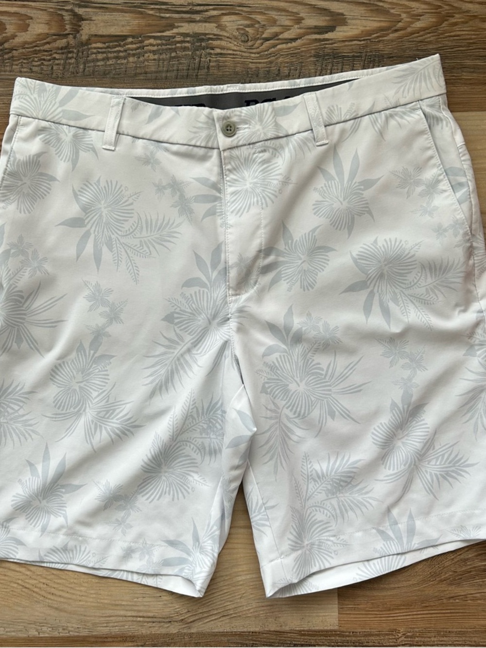 Men's White Floral Print PGA golf Shorts